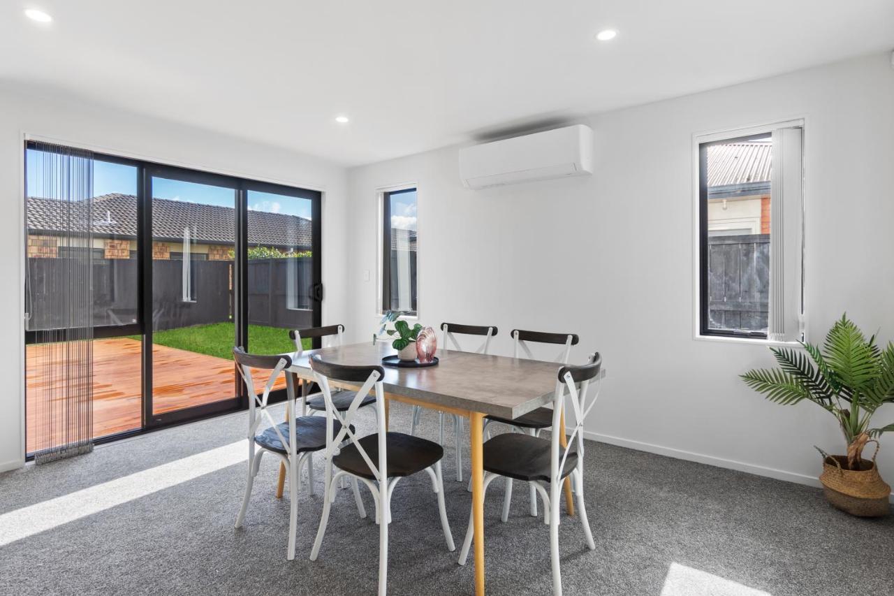 Villa New House Walk To Rototuna Shopping Mall Hamilton Exterior foto